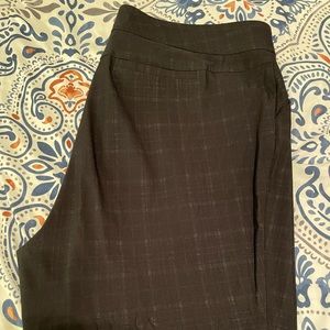 🐼🐼 Torrid Black/Grey Plaid Work Pants 🐼🐼